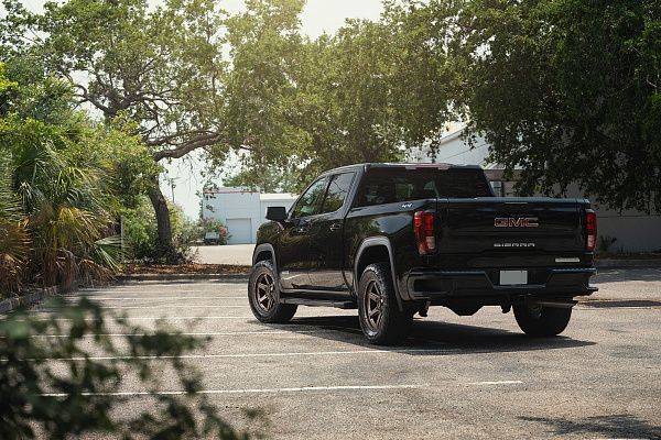 Фото дисков 4PLAY 4PS63 Сатиновая бронза на GMC Sierra IV