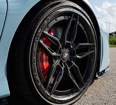 Фото дисков Strasse Wheels SV4-RS Deep Concave FS на Ferrari SF90