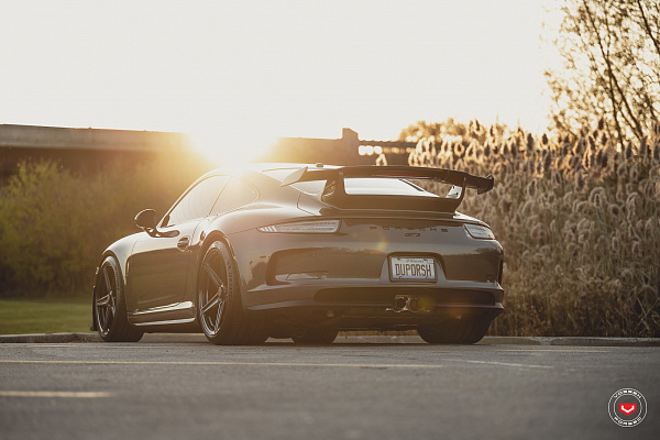 Фото дисков Vossen M-X5 Черный глянец на Porsche 911 VII