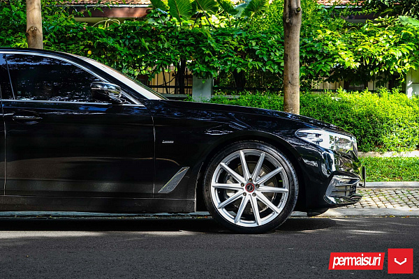 Фото дисков Vossen VFS-10 Серебро на BMW 5/M5 (G30/F90)