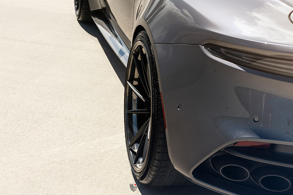 Фото дисков Anrky AN33 Черный сатин на Aston Martin DBS 3