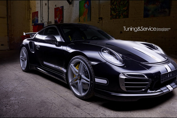 Фото дисков HRE P107 Серебро на Porsche 911 VII