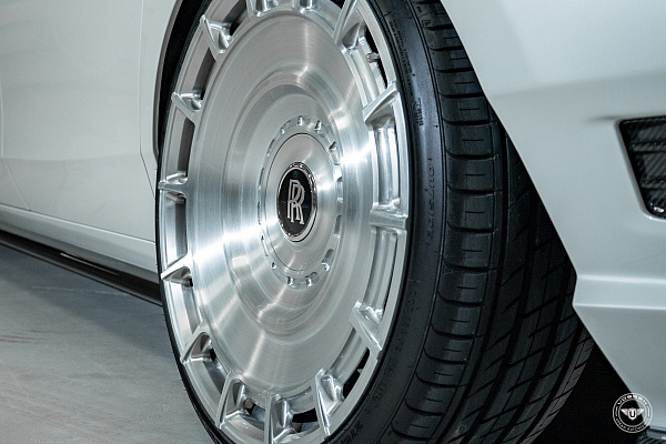 Фото дисков Vossen UV-7 Глянцевый лак на Rolls-Royce Ghost II