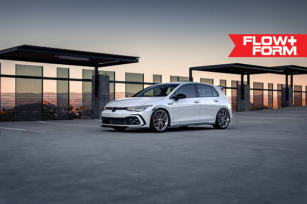 Фото дисков HRE FF21 Серебро на Volkswagen Golf VIII
