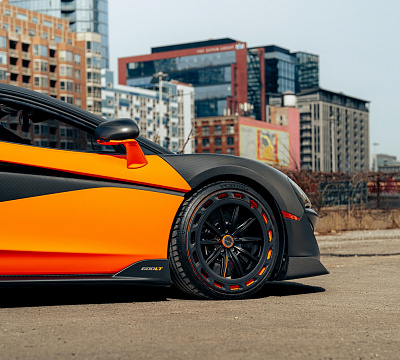Фото дисков Brixton Forged FDE11 Aerotech на McLaren 600