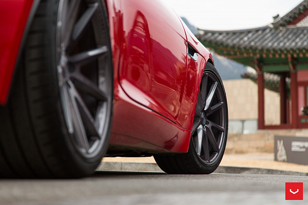 Фото дисков Vossen VFS-1 Глянцевый графит на Jaguar F-Type