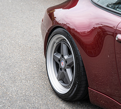 Фото дисков HRE 517 на Porsche 911 IV