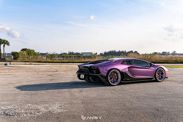 Фото дисков Anrky S3-X0 Другой цвет на Lamborghini Aventador