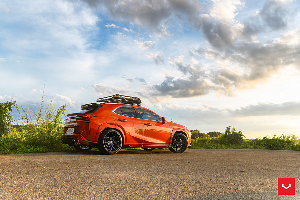 Фото дисков Vossen HF-5 Черный глянец на Lexus UX