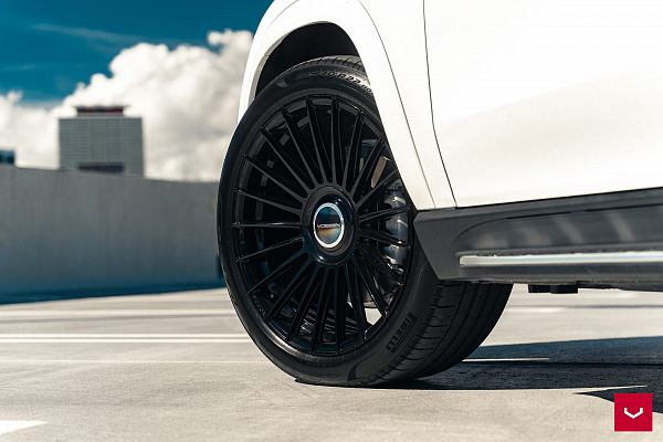 Фото дисков Vossen HF-8 Черный глянец на Mercedes-Benz GLE II