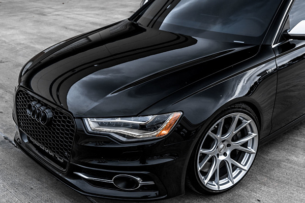 Фото дисков Vossen VFS-6 Серебро на Audi A/RS 6 (C7)