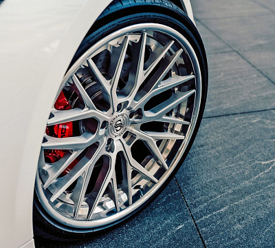 Фото дисков Strasse Wheels SV10M Deep Concave FS на Mercedes-Benz AMG GT I