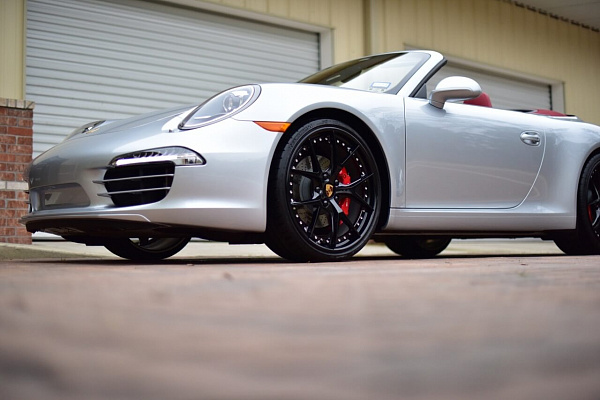 Фото дисков HRE S101 Черный глянец на Porsche 911 VII