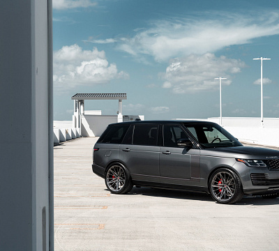 Фото дисков Vossen M-X6 на Land Rover Range Rover IV