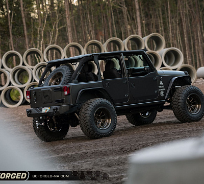 Фото дисков BC Forged LE10 // MLE10 на Jeep Wrangler III (JK)