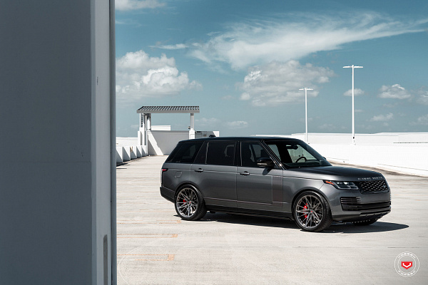 Фото дисков Vossen M-X6 Глянцевый темный лак на Land Rover Range Rover IV