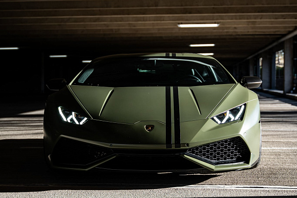 Фото дисков Brixton Forged VL4 Сатиновая бронза на Lamborghini Huracan