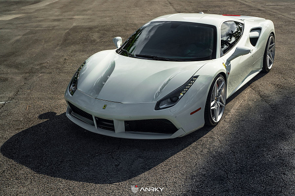 Фото дисков Anrky S1-X3 Глянцевый лак на Ferrari 488