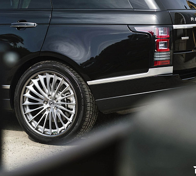 Фото дисков HRE S209H на Land Rover Range Rover IV