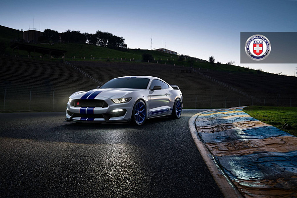 Фото дисков HRE R101 Синий сатин на Ford Mustang VI