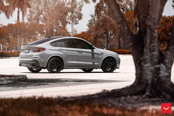 Фото дисков Vossen HF-2 Черный сатин на BMW X4 (F26)