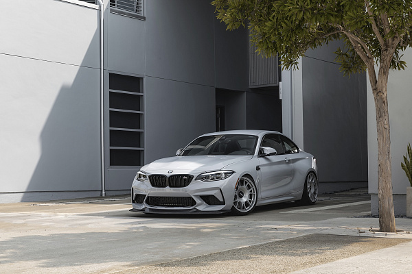 Фото дисков Rotiform TUF-R Сатиновый графит на BMW 2/M2 (F22/F87)