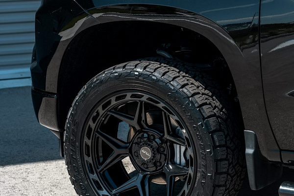 Фото дисков 4PLAY 4P55 Черный глянец на Chevrolet Silverado IV