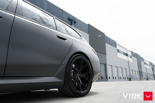 Фото дисков Vossen HF-5 Черный глянец на BMW 5/M5 (G60/G90)