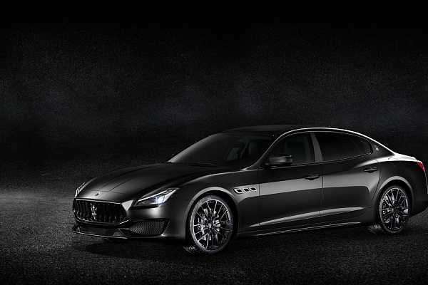 Фото дисков Maserati TRITONE Черный глянец на Maserati Quattroporte VI