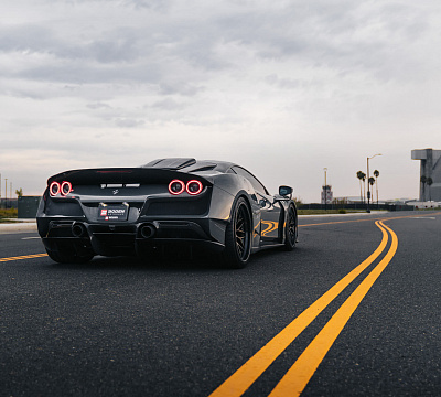 Фото дисков HRE S200 на Ferrari F8