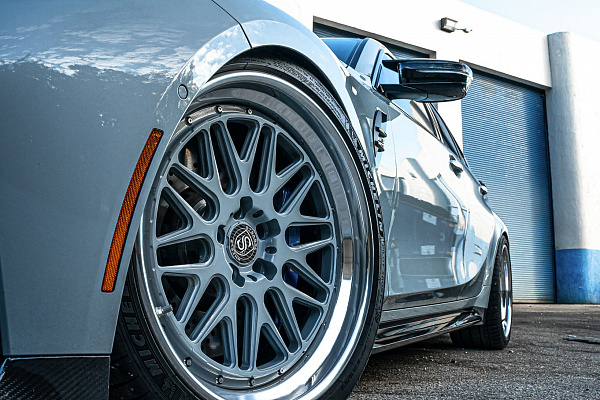 Фото дисков Strasse Wheels SM10 Track Другой цвет на BMW 3/M3 (G2x/G80)