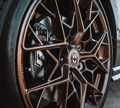 Фото дисков HRE FF10 на Volkswagen Golf VIII