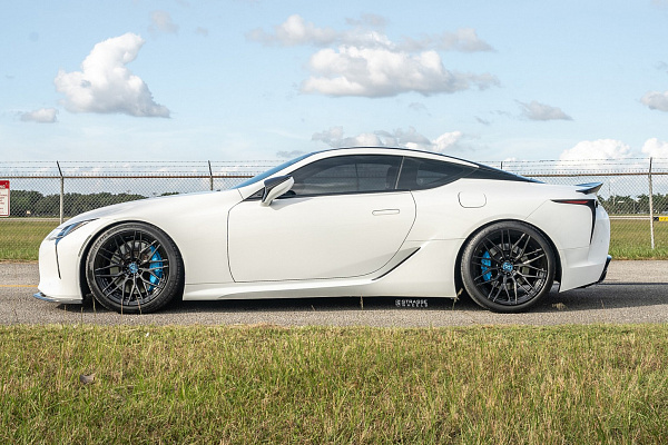 Фото дисков Strasse Wheels SV10M Deep Concave Duoblock Другой цвет на Lexus LC 500