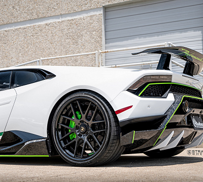 Фото дисков Strasse Wheels SM7 Deep Concave FS на Lamborghini Huracan