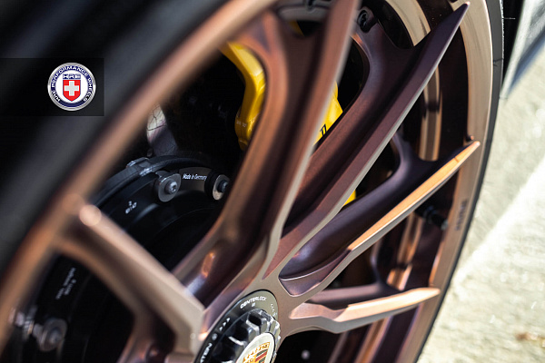 Фото дисков HRE S104SC Глянцевая бронза на Porsche 911 VIII
