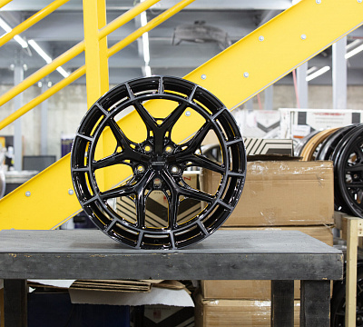 Vossen HFX-1 (5-Lug)