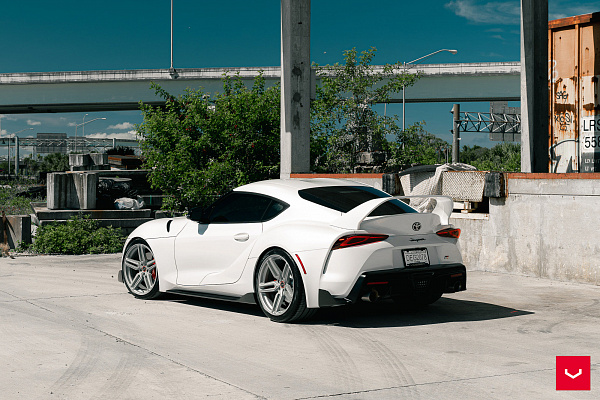 Фото дисков Vossen HF-1 Серебро на Toyota Supra A90