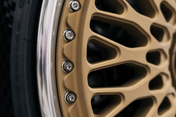 Фото дисков Brixton Forged TR20 Сатиновое золото на Porsche 911 VIII