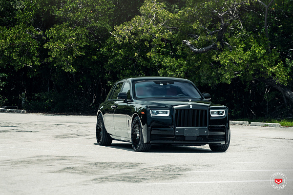 Фото дисков Vossen S17-14 Черный глянец на Rolls-Royce Phantom