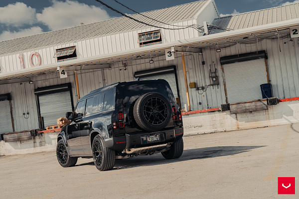 Фото дисков Vossen HFX-1 (5-Lug) Черный глянец на Land Rover Defender II