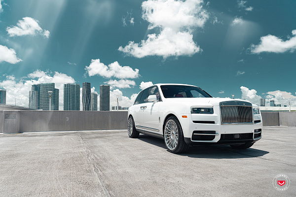 Фото дисков Vossen S17-15T Глянцевый лак на Rolls-Royce Cullinan