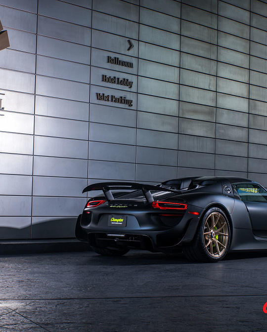 Фото дисков RS74 Глянцевое темное золото на Porsche 918 Spyder
