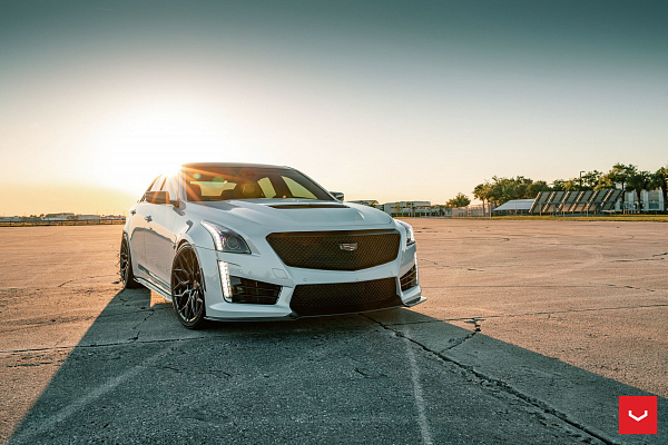 Фото дисков Vossen HF-2 Черный глянец на Cadillac CTS II