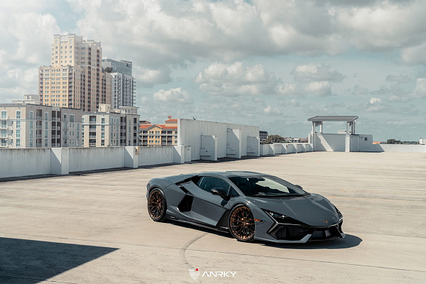 Фото дисков Anrky AN20 Глянцевая темная медь на Lamborghini Revuelto