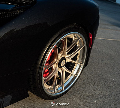 Фото дисков Anrky XR-301 на Ferrari F8