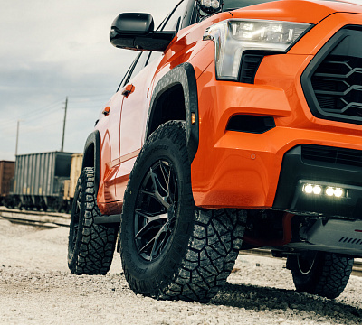 Фото дисков Vossen HF6-4 на Toyota Sequoia III