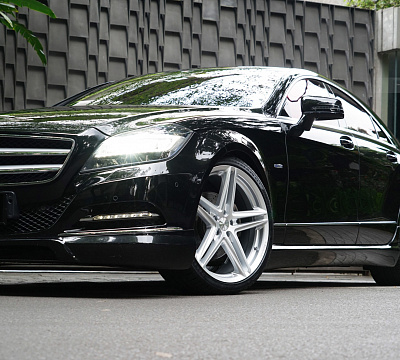 Фото дисков Vossen VFS-5 на Mercedes-Benz CLS (C218)