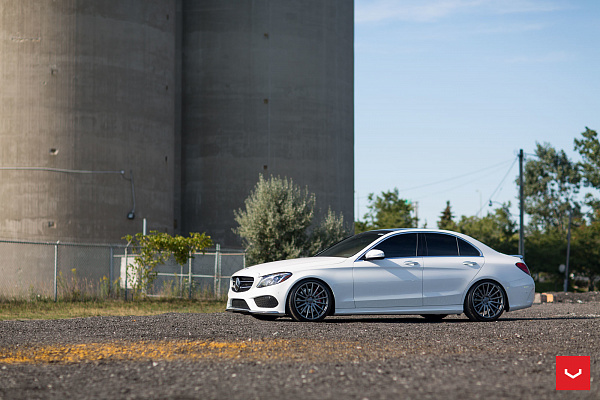 Фото дисков Vossen VFS-2 Глянцевый графит на Mercedes-Benz C-Class (W205)