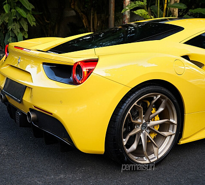 Фото дисков HRE P201 на Ferrari 488