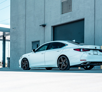Фото дисков Vossen HF-1 на Lexus ES VII